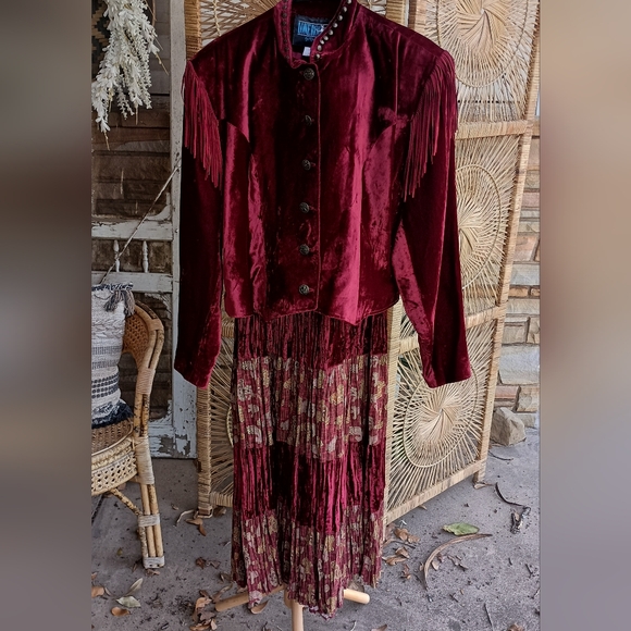 Vintage Loneroo By Roper Velvet Burgundy Jacket And Skirt Set_Large